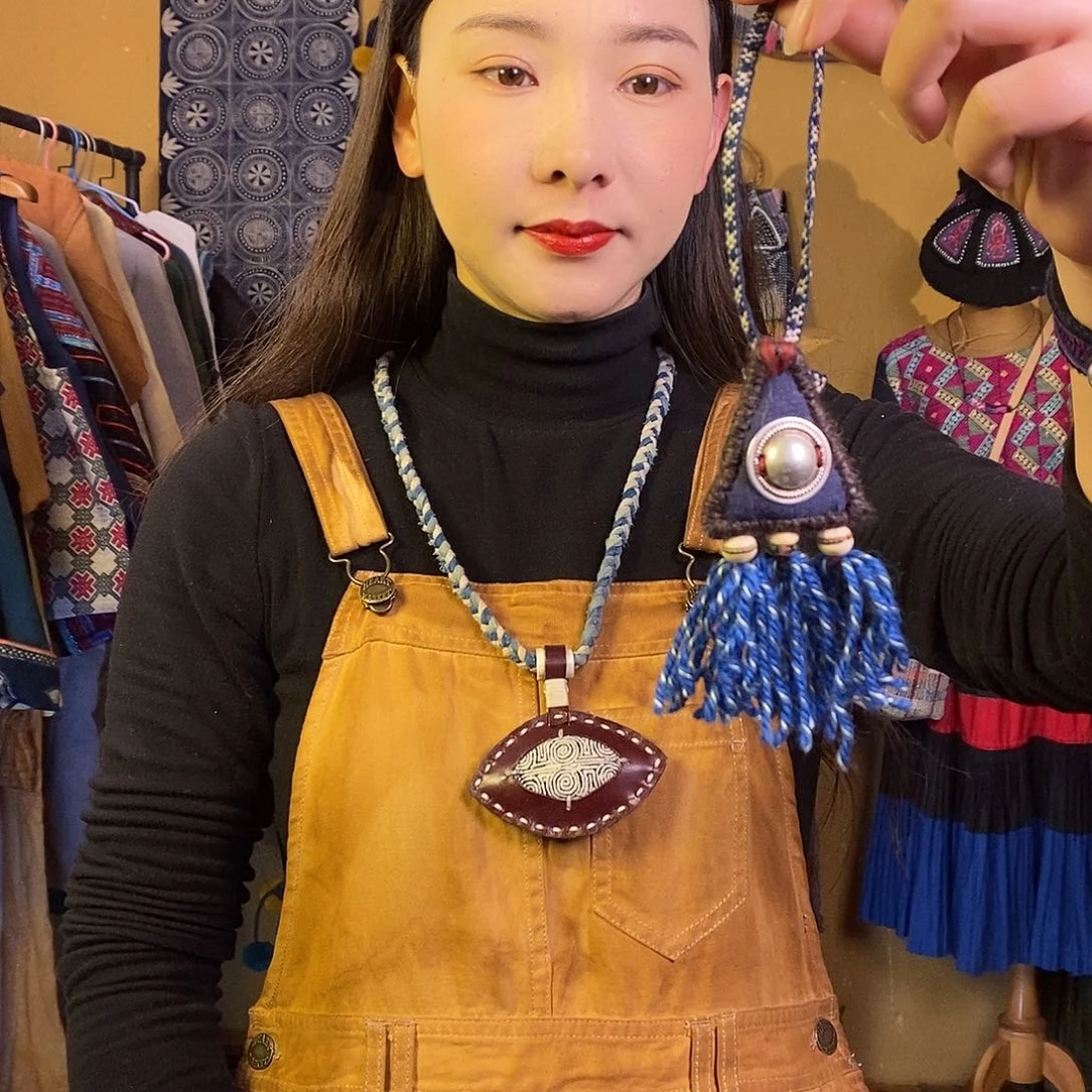 织绣手工制作包挂