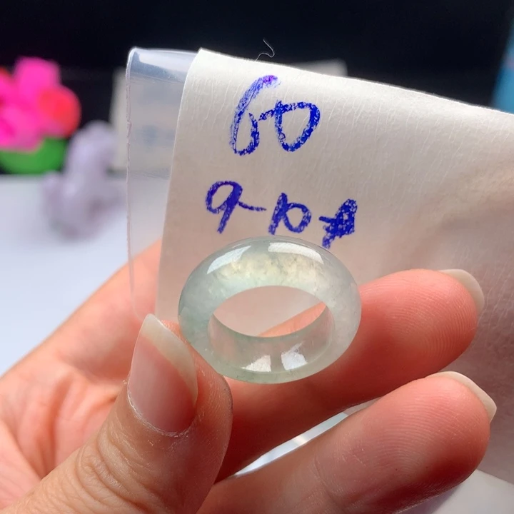 萝***萝定制翡翠未镶嵌戒圈