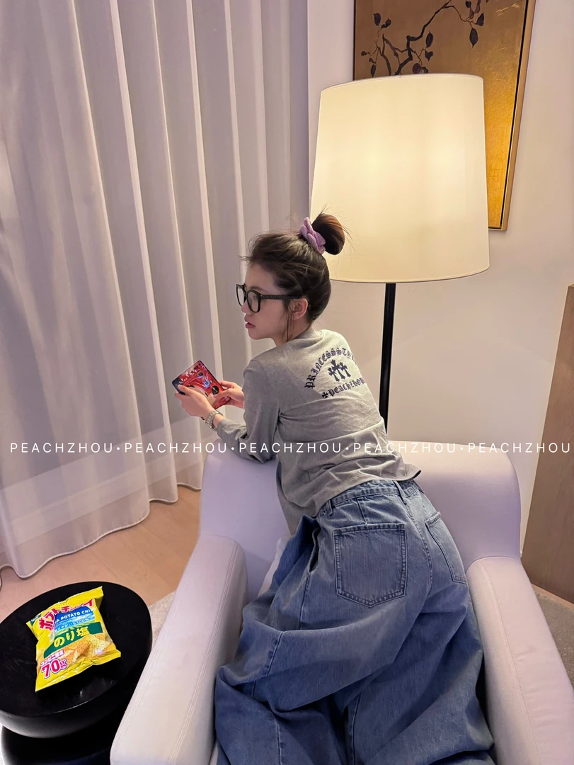 『PEACHZHOU』梵文十字心植绒印花修身圆领休闲洋气短款九分袖T恤女