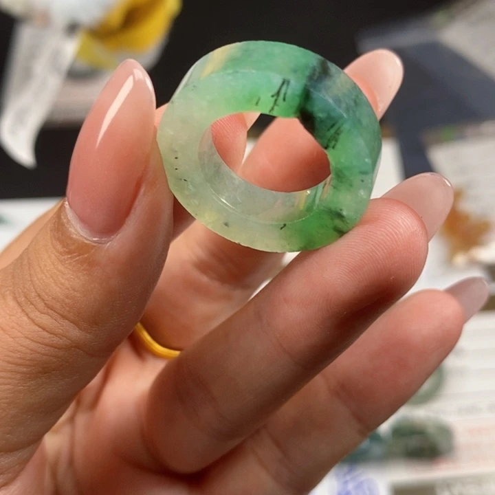 ઇ***翡翠未镶嵌戒指08