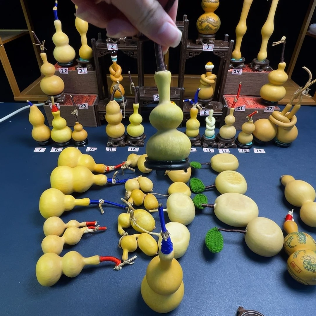 十***三大叶紫檀（黑酸枝木类）