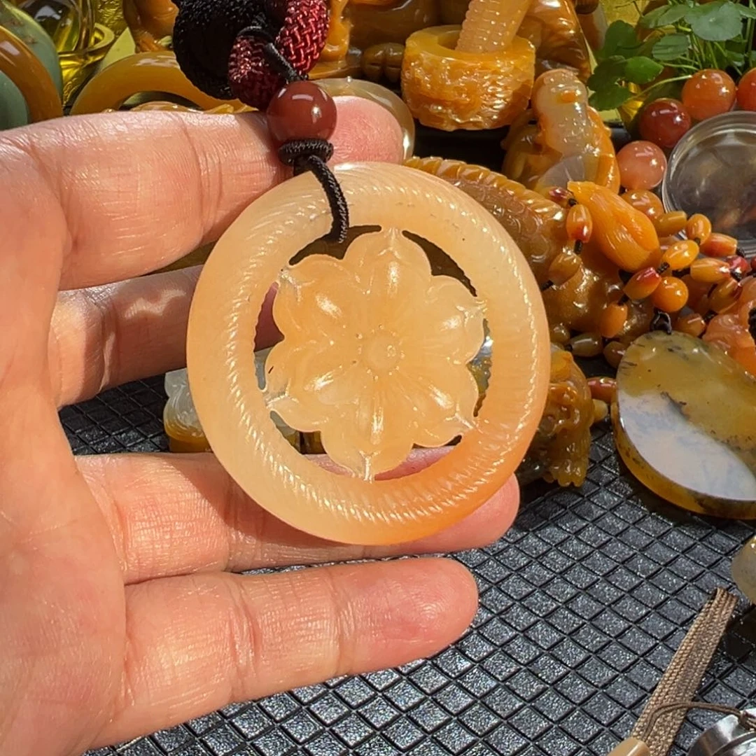 石英质玉未镶嵌颈饰