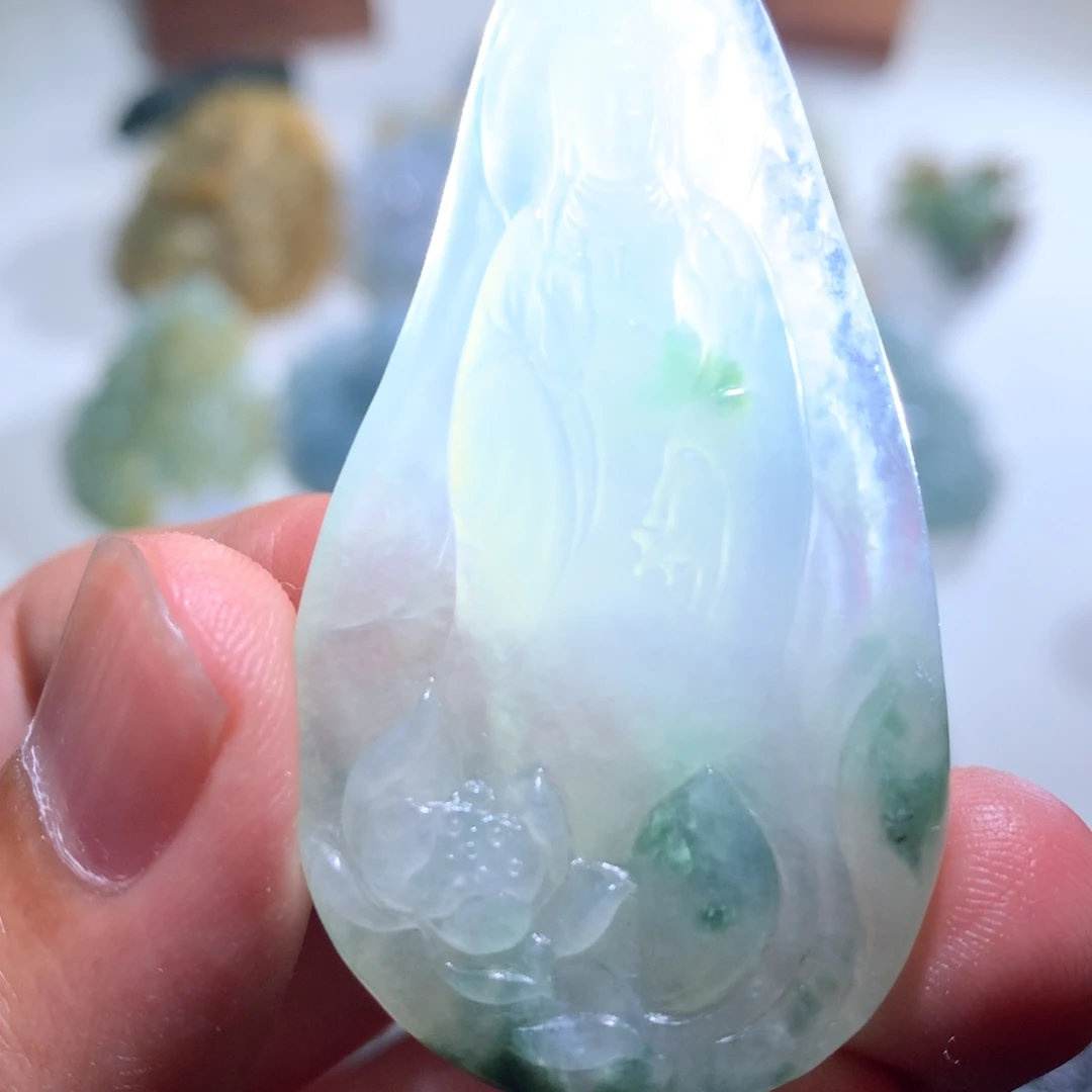 定制翡翠未镶嵌挂件