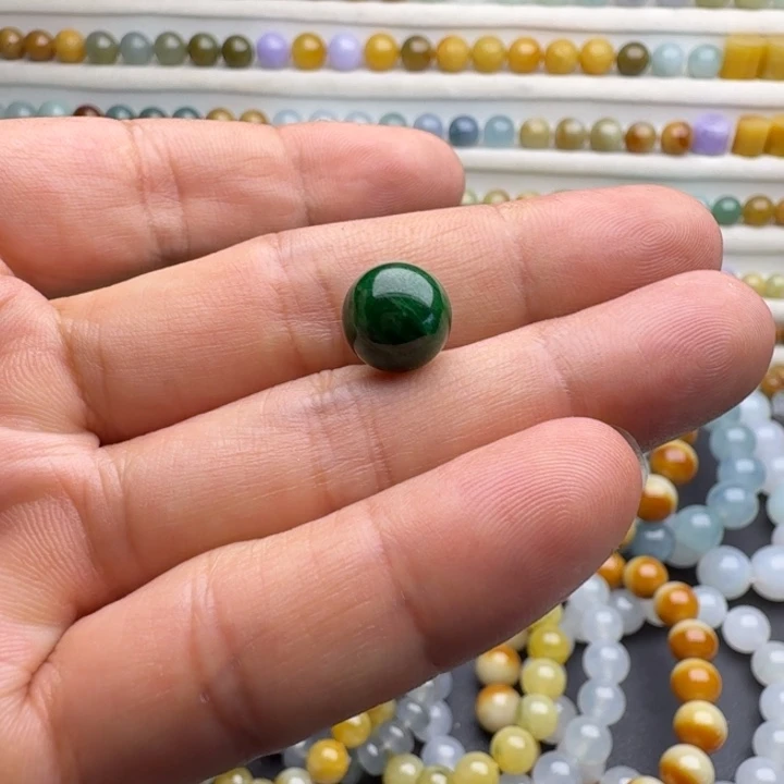 翡翠手串未镶嵌宝*露绿珠子