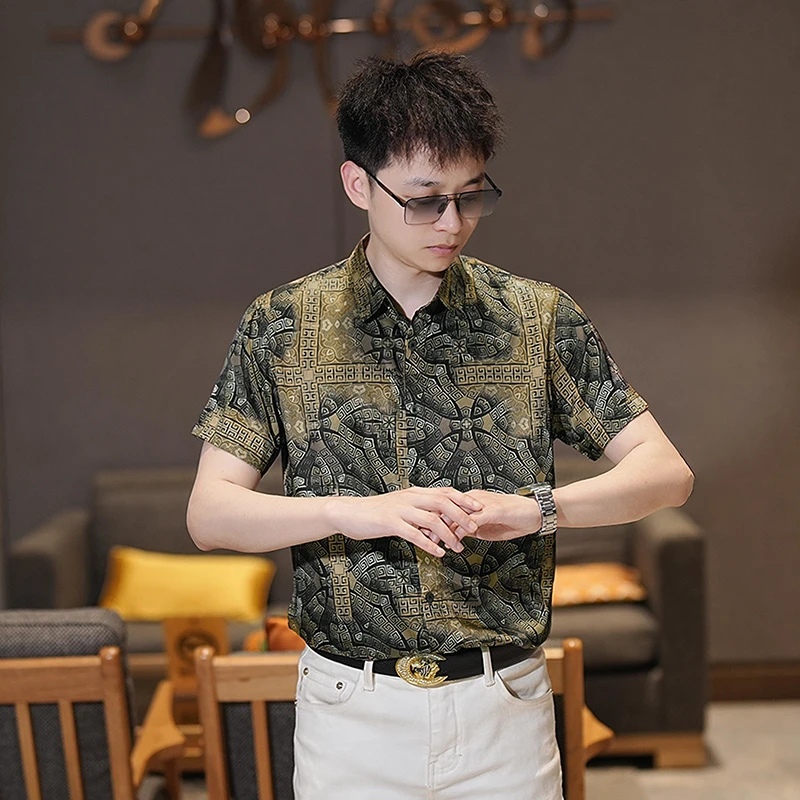 男士夏季新款冰丝商务修身短袖衬衫休闲百搭薄款翻领时尚衬衣