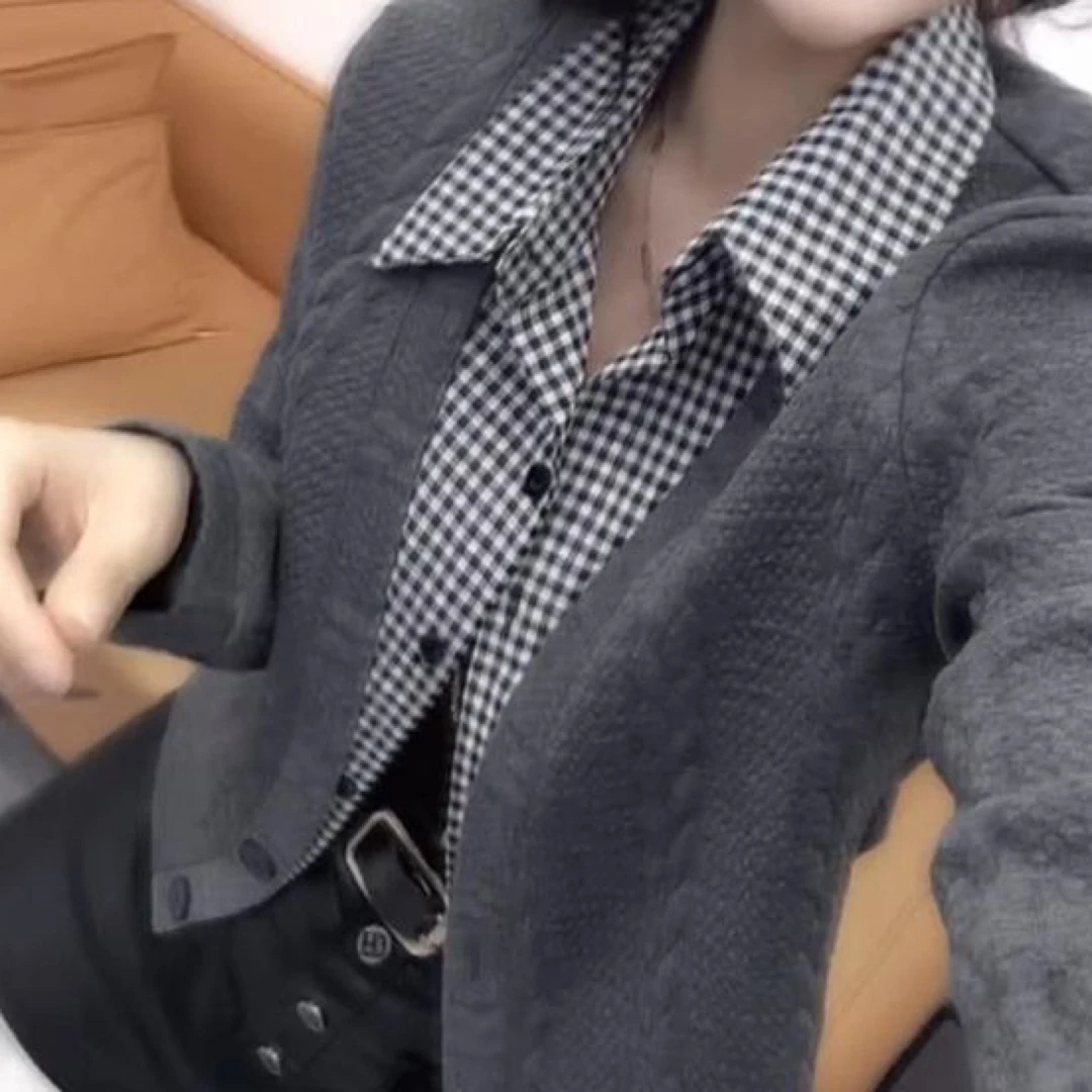 2025秋冬新款复古格纹翻领拼接收腰修身显瘦加绒加厚假两件衬衫女