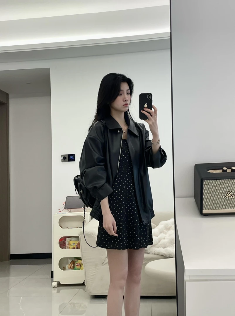 2025春季一整套女高级感黑色皮衣外套女搭配碎花吊带连衣裙两件套