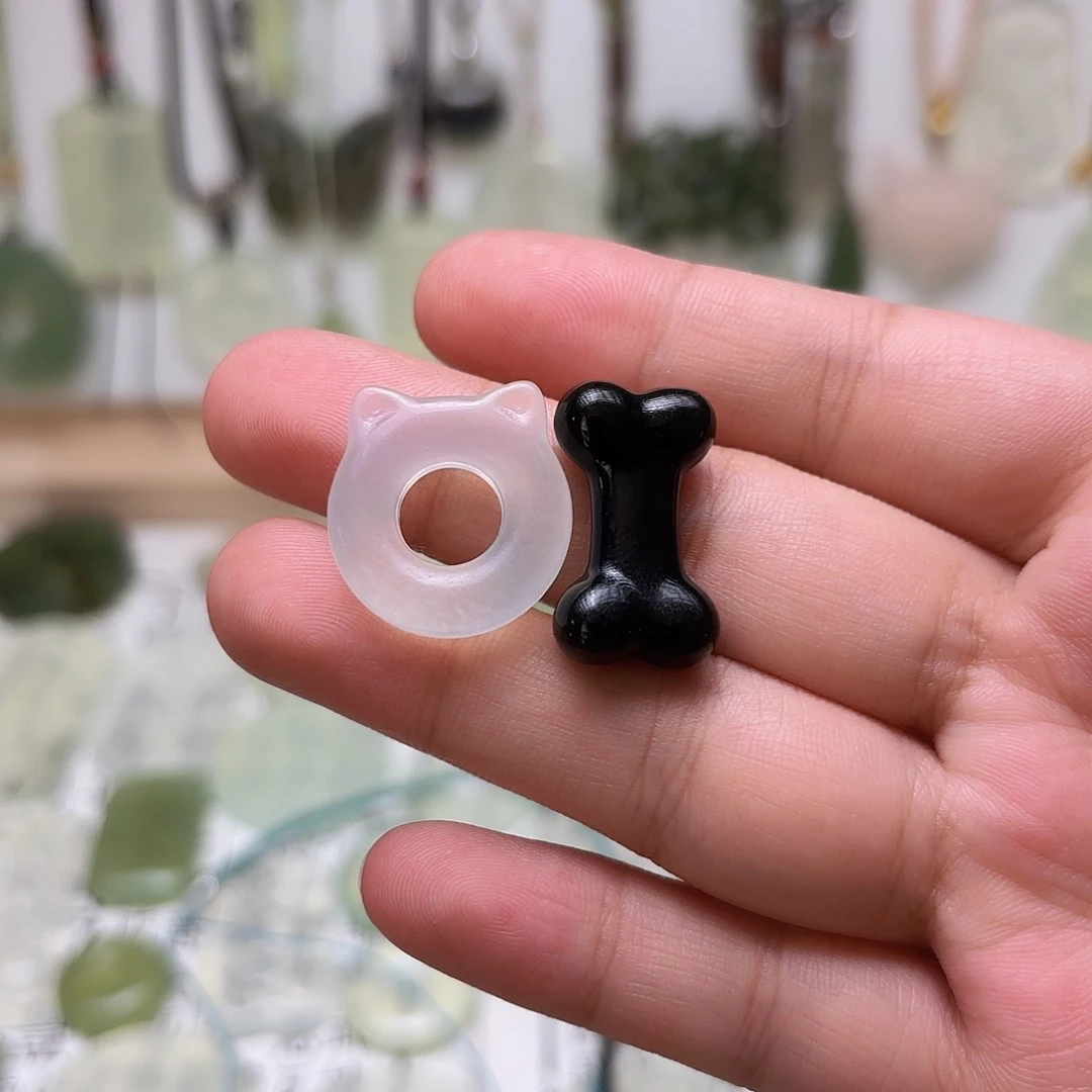 蛇纹石玉合金颈饰