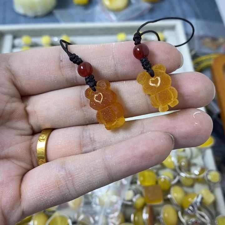 蜜蜡裸石未镶嵌吊坠