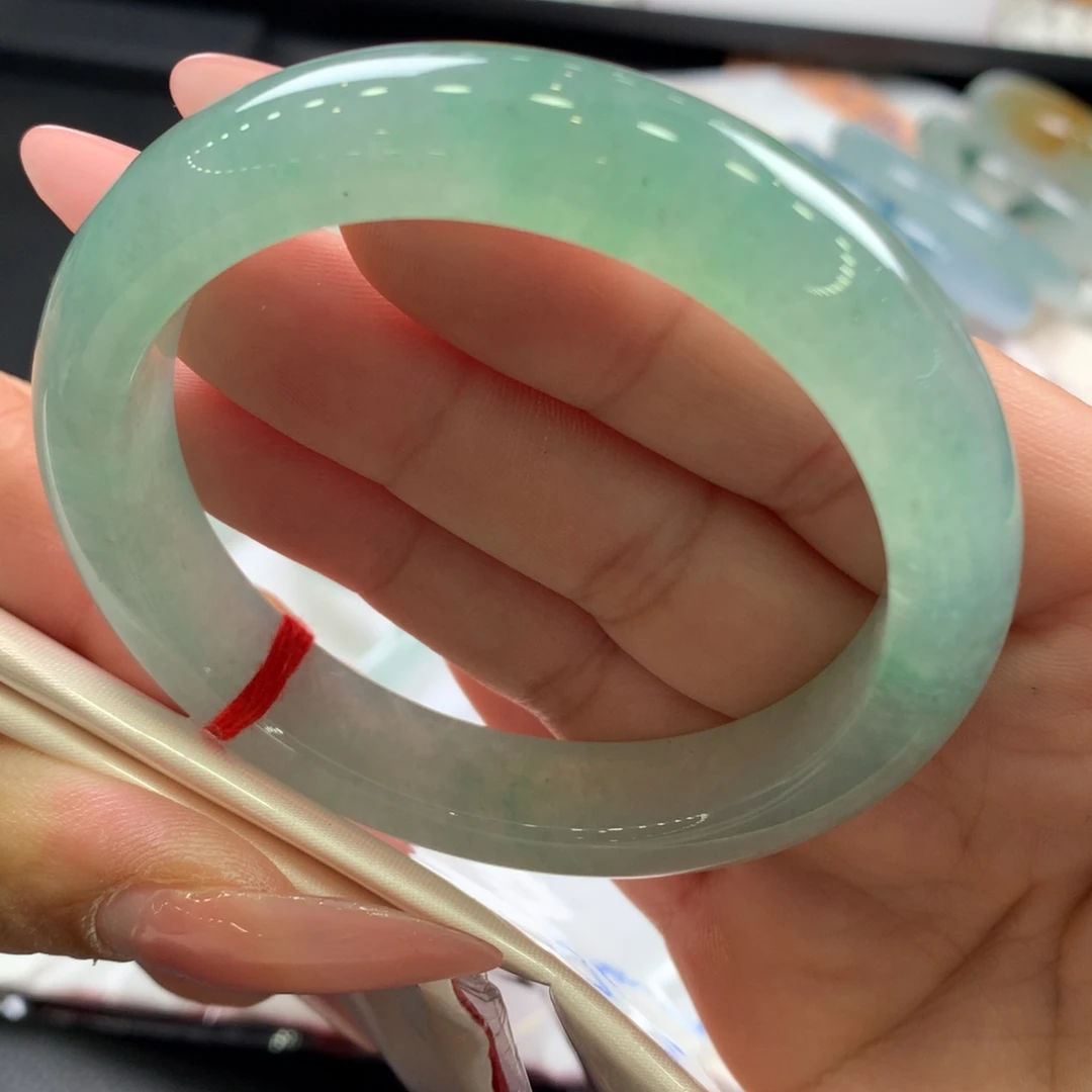 翡翠未镶嵌手镯55.7正圈