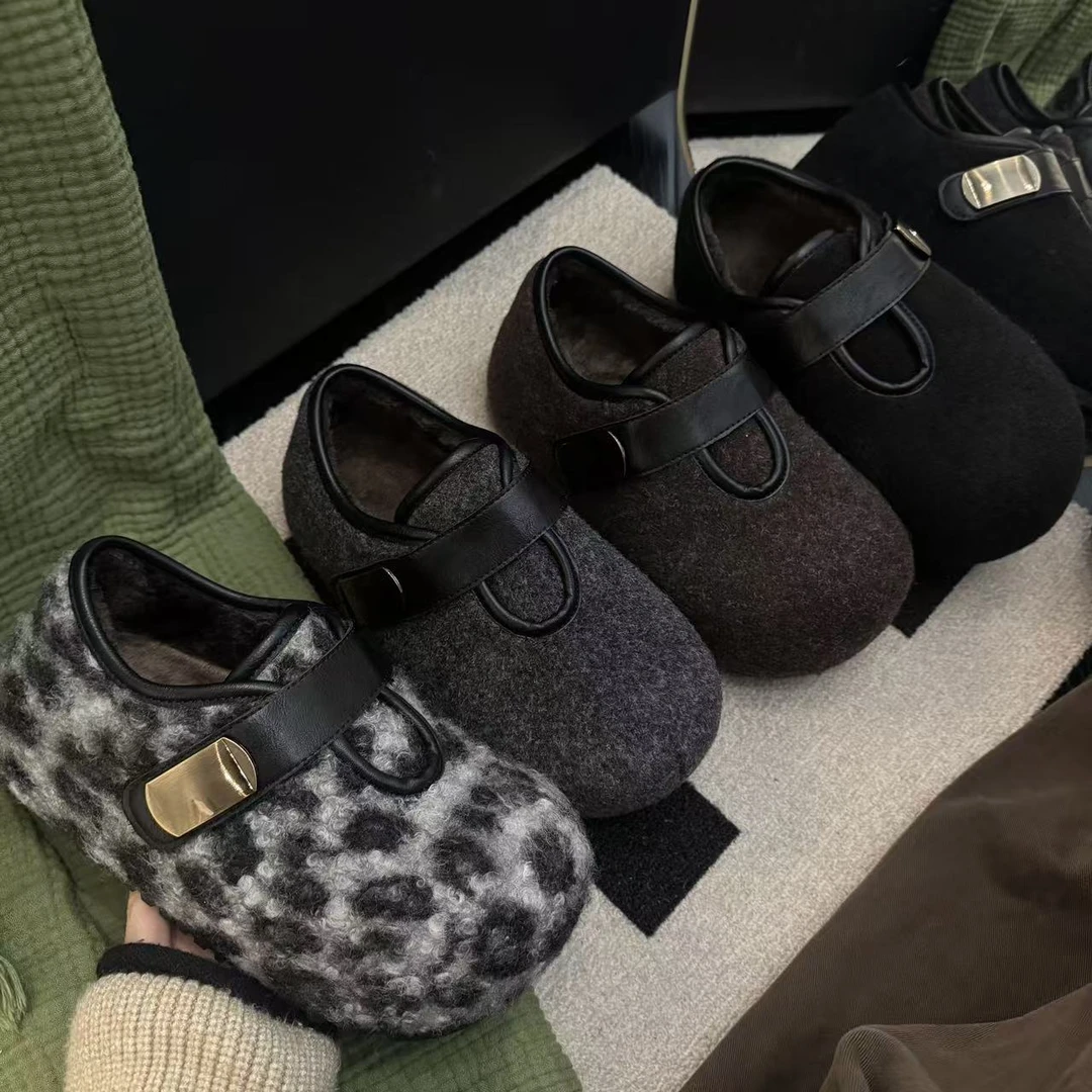 2025年冬新时尚百搭皮质搭扣设计款时尚百搭拼色厚底外穿女包头鞋