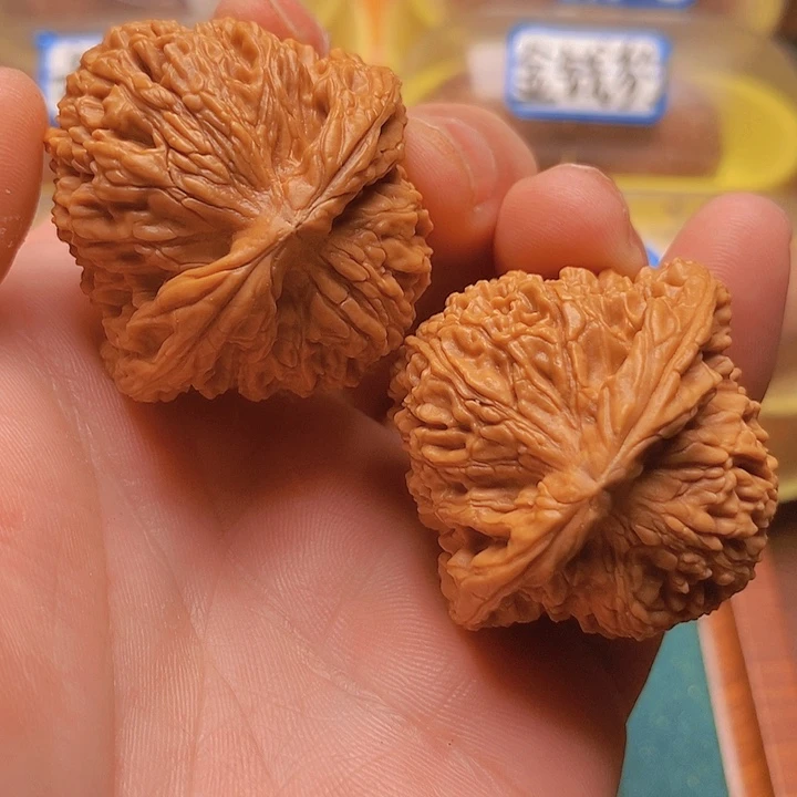 文玩核桃把件43.5全品粗筋南疆石