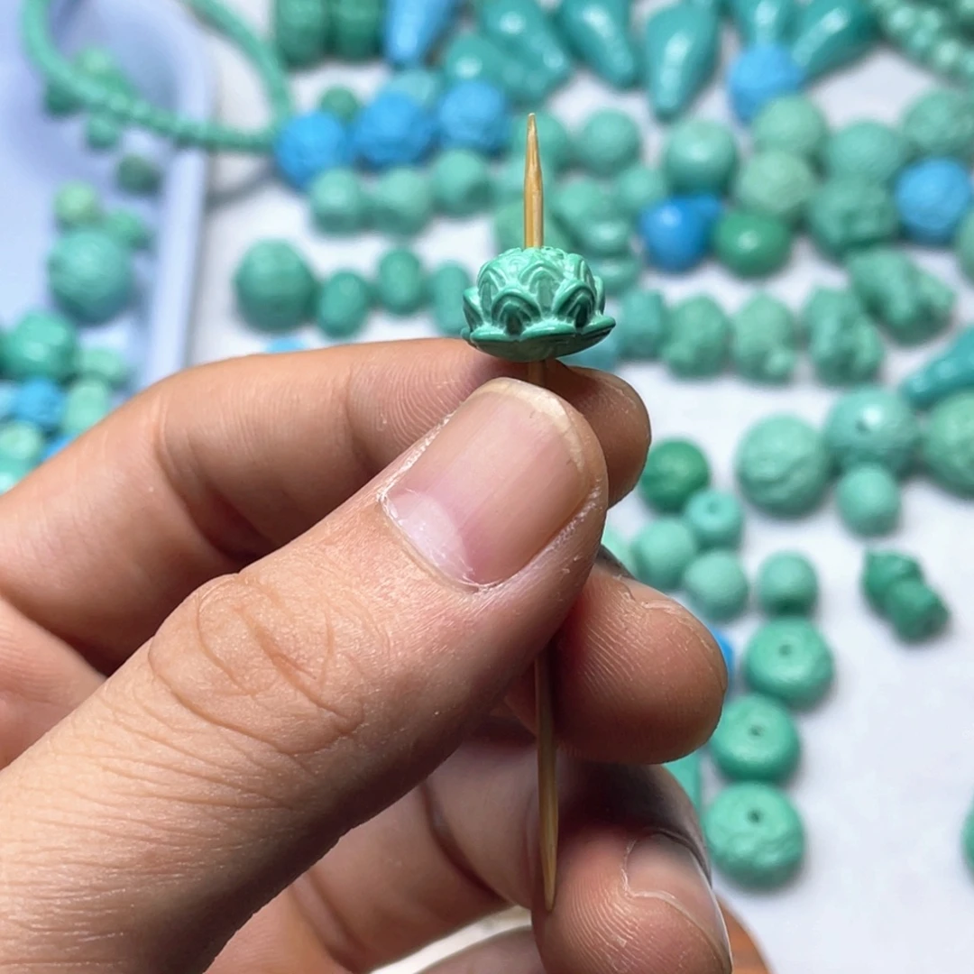 无非金属莲花背云