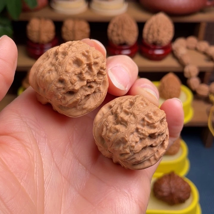 文玩核桃把件麒麟子37