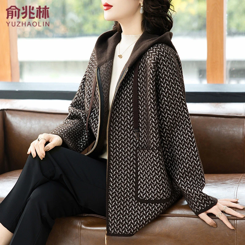 俞兆林中年妈妈秋装外套洋气2025新款中老年女装贵夫人春秋连帽上