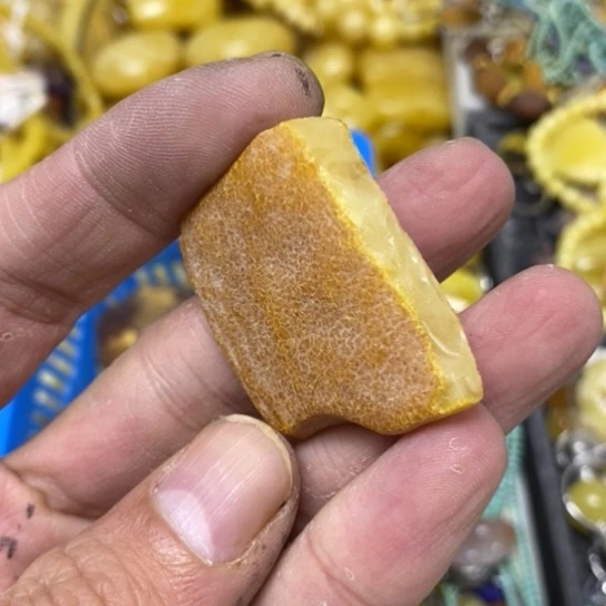 未镶嵌蜜蜡裸石红*儿吊坠