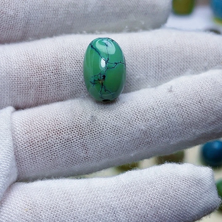 绿松石未镶嵌饰品