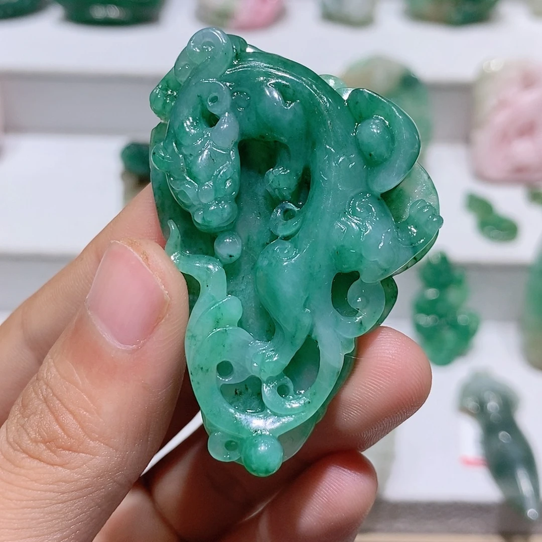 一***可独山玉未镶嵌吊坠