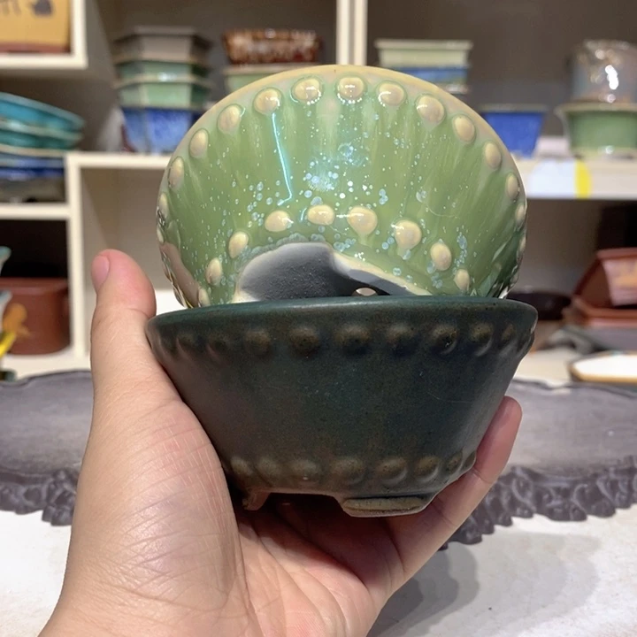 紫砂花盆瑕疵4.5-10。。一个磨角