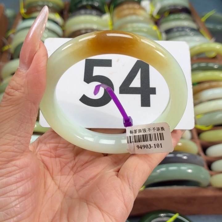 未镶嵌手镯和田玉54