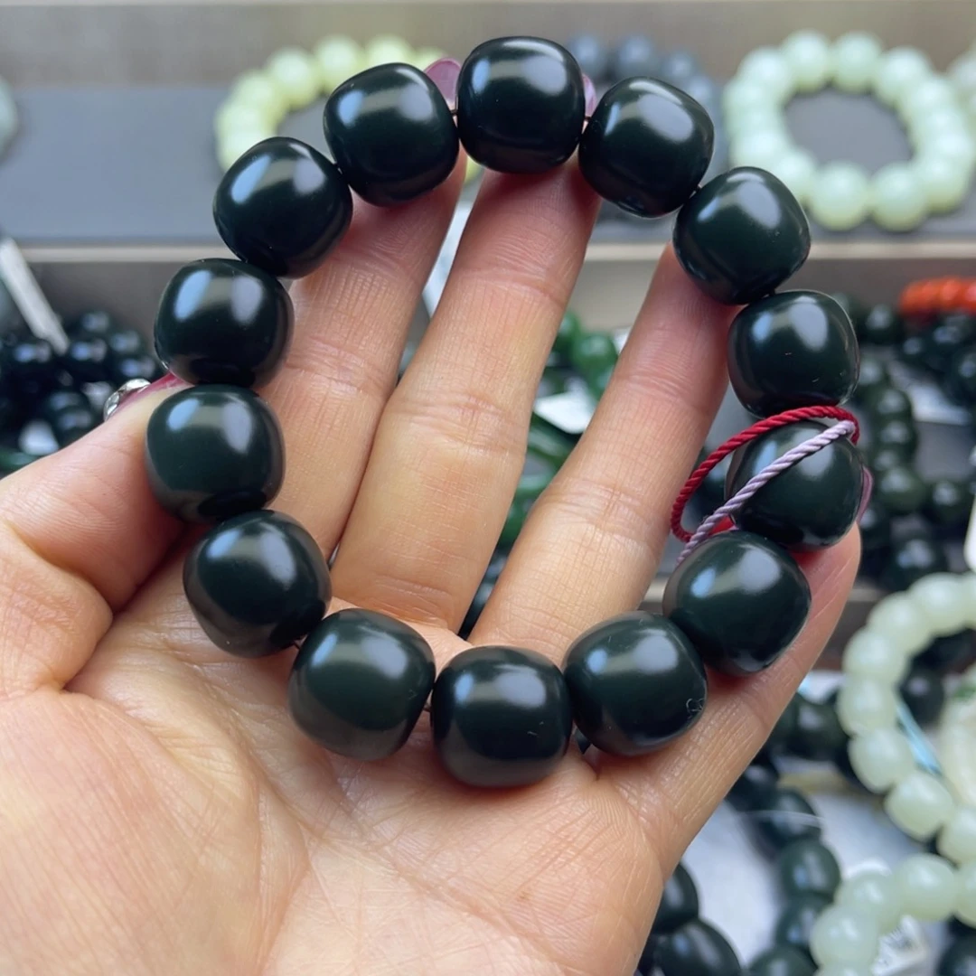 和田玉手链未镶嵌黑**雪