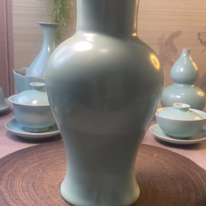 瓷片观音瓶一一一一一一一一一