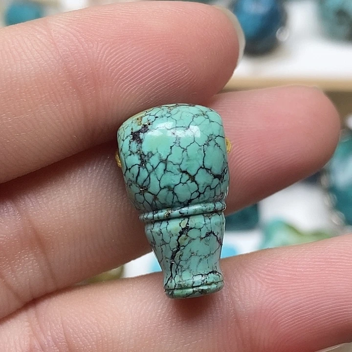 未镶嵌绿松石颈饰