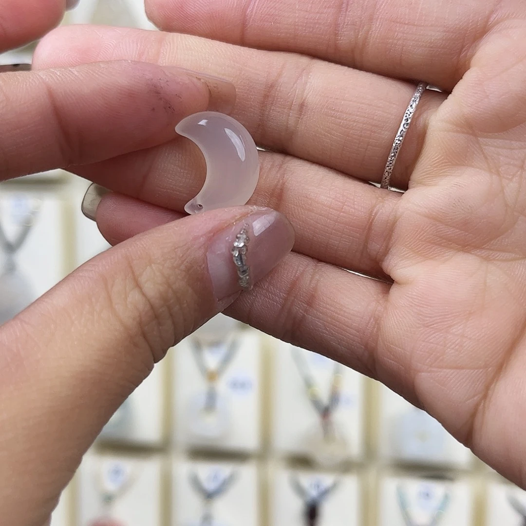 玛瑙/玉髓未镶嵌吊坠(赠链)