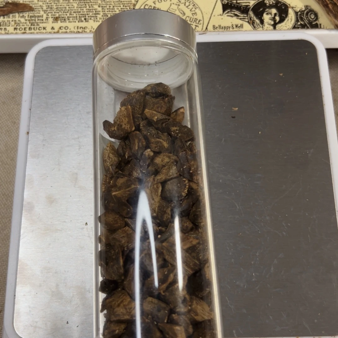 沉香沉香碎屑海南树丁老料部份沉水50克
