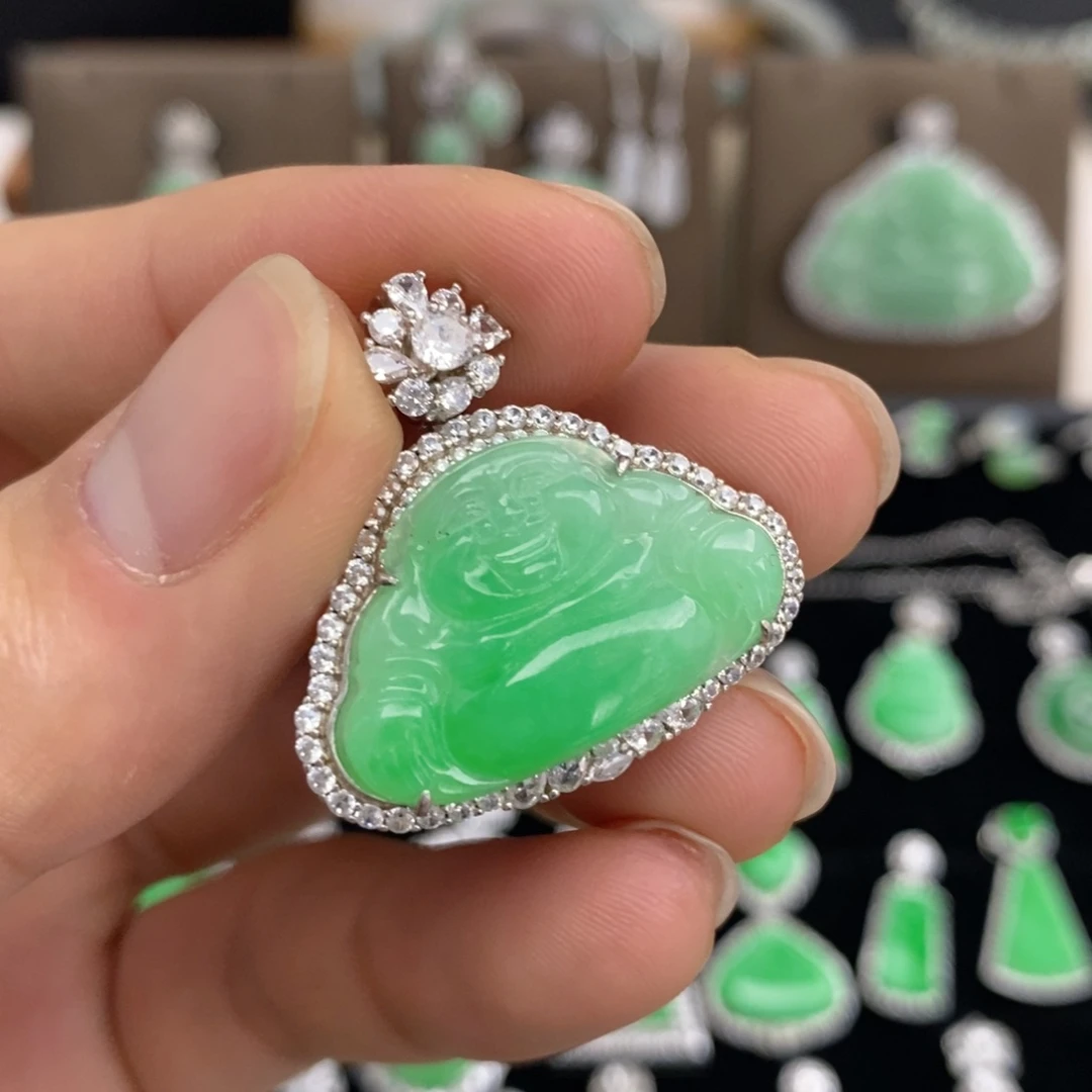 翡翠颈饰银S925镶嵌天然翡翠