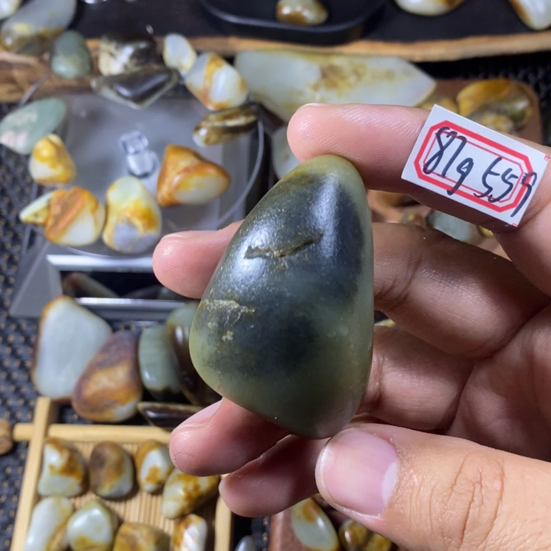和田玉（糖玉）未镶嵌挂件
