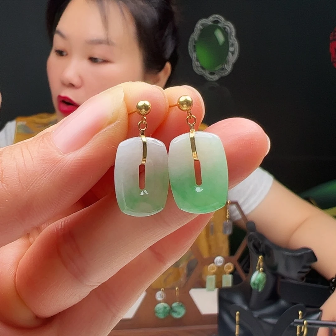 翡翠18K金镶嵌耳饰天然翡翠