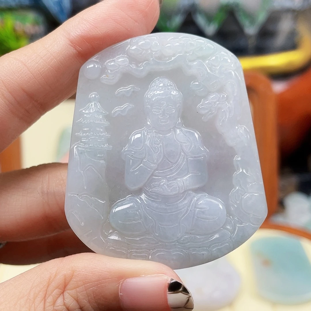 翡翠未镶嵌颈饰观音