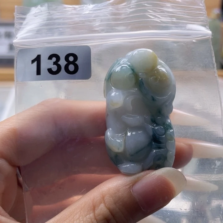 翡翠未镶嵌颈饰丝**缘翡翠