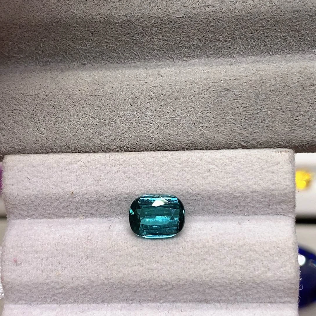 裸石碧玺未镶嵌1.81克拉天然蒂芙尼蓝碧玺