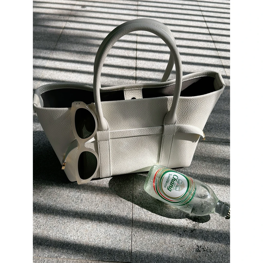 [25年] 牛皮花园手提包 E234