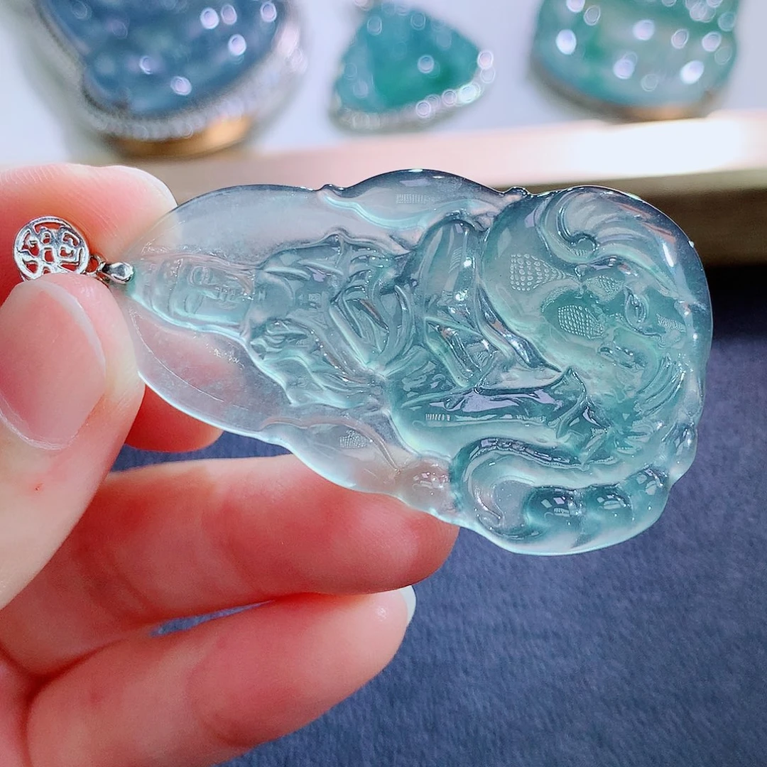 翡翠未镶嵌颈饰翡翠