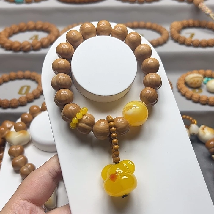 手串猴头核桃15.7屁桃泡芙