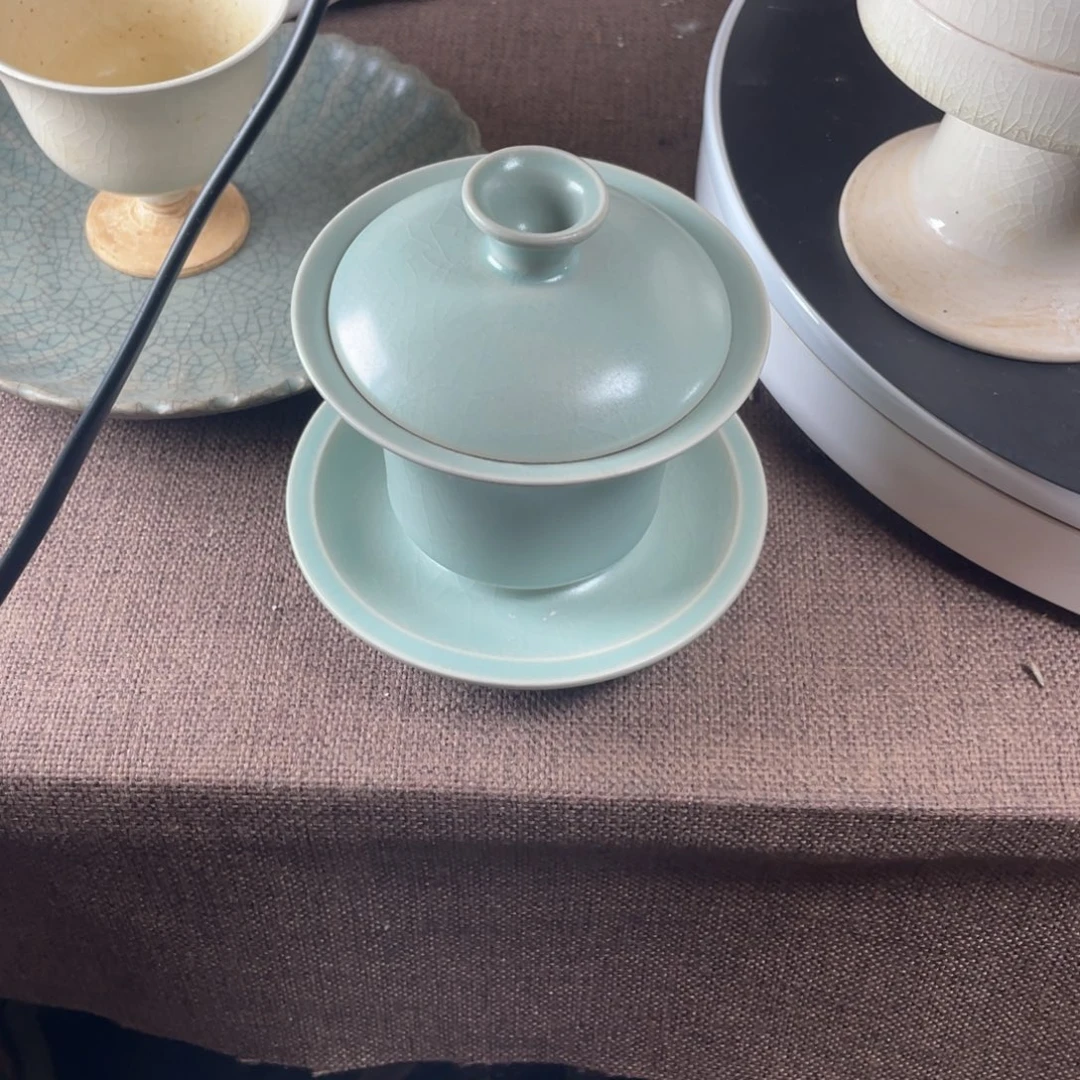 赏品汝三才马蹄盖碗