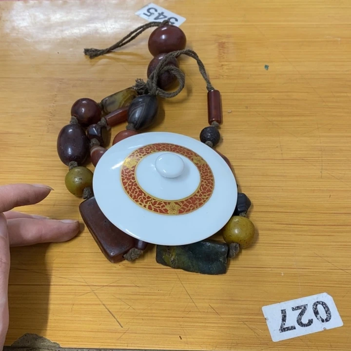 瓷片哈中古工艺品一件