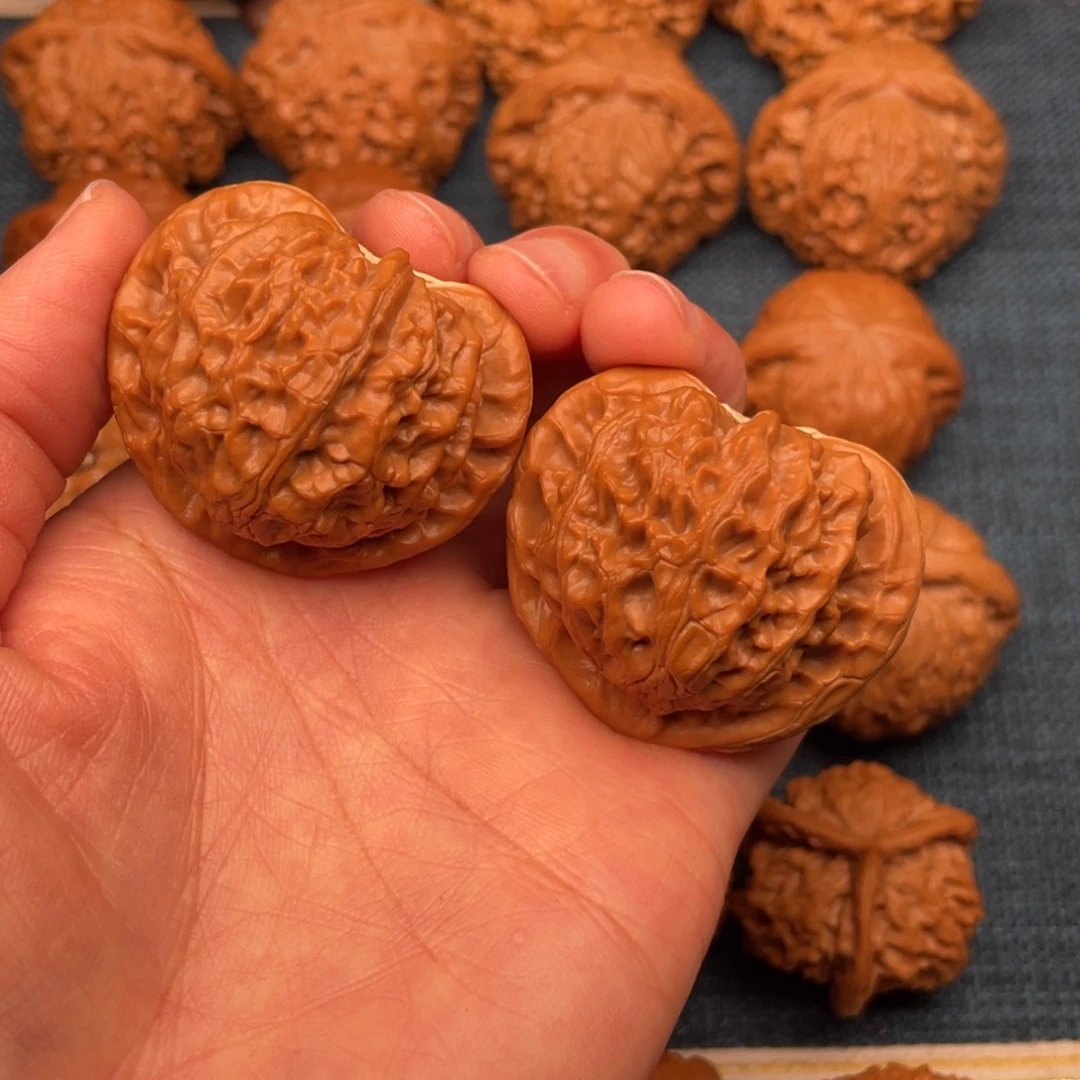 把件文玩核桃42.8全品桃心宫灯