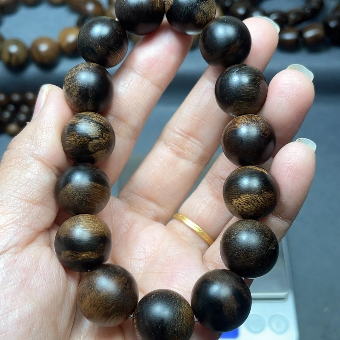 沉香手串白棋瘤疤1.5