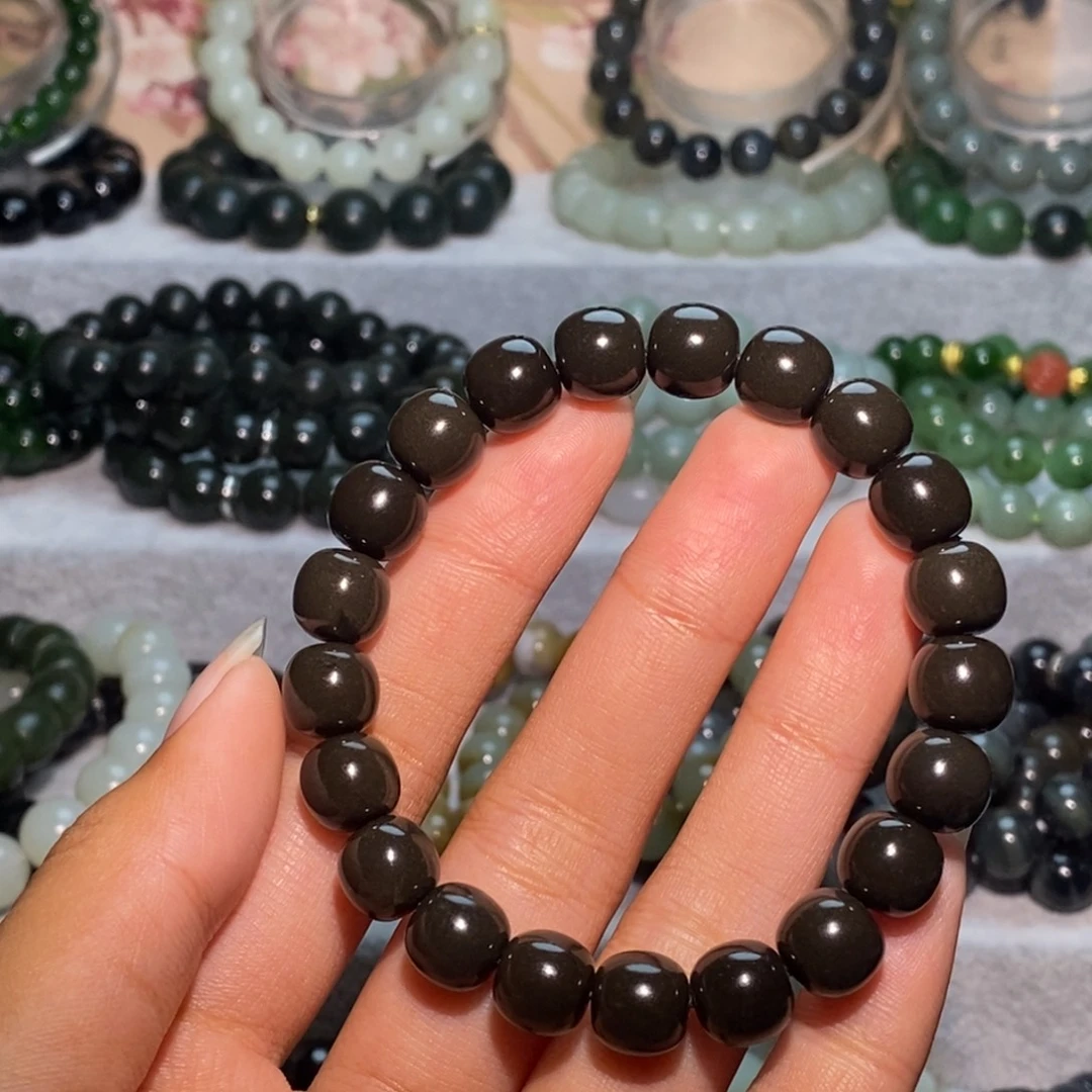 R***灵和田玉未镶嵌手链