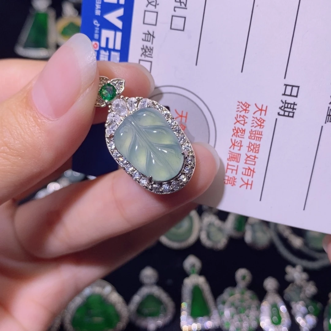 翡翠未镶嵌颈饰天然