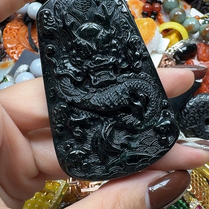 翡翠9K金镶嵌项链翡翠