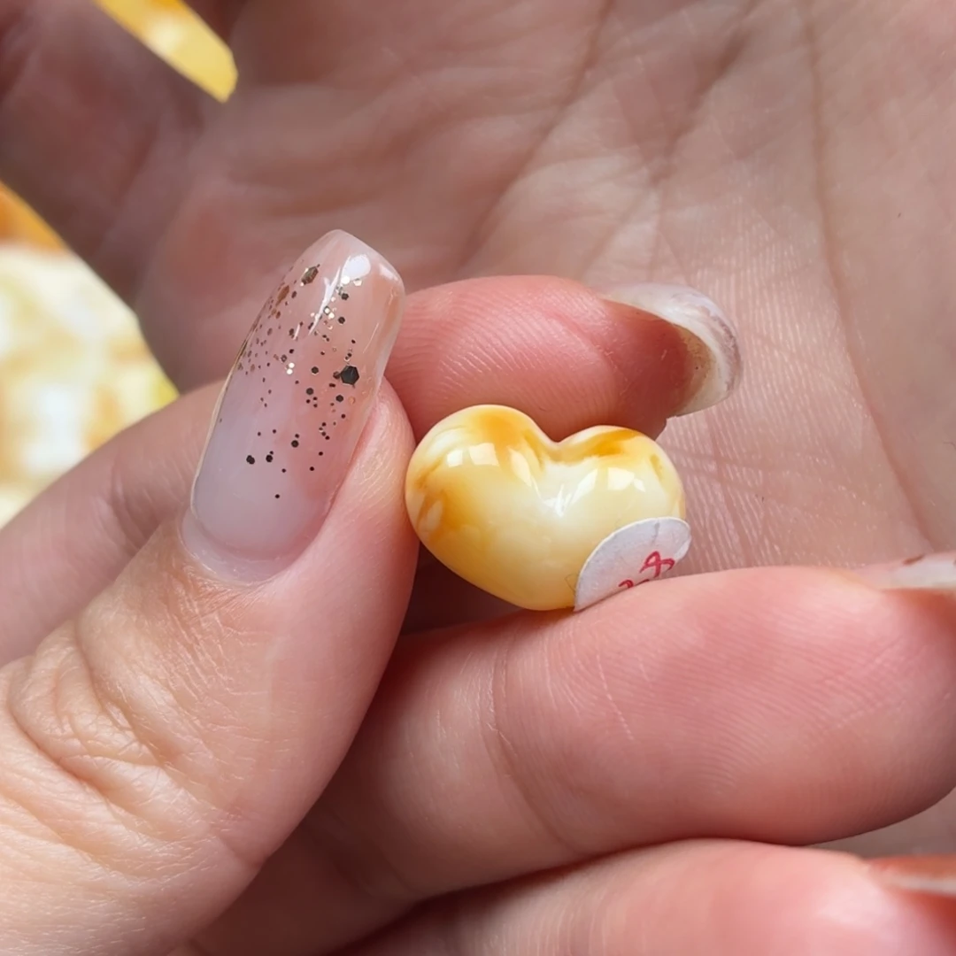 琥珀未镶嵌裸石蜜蜡