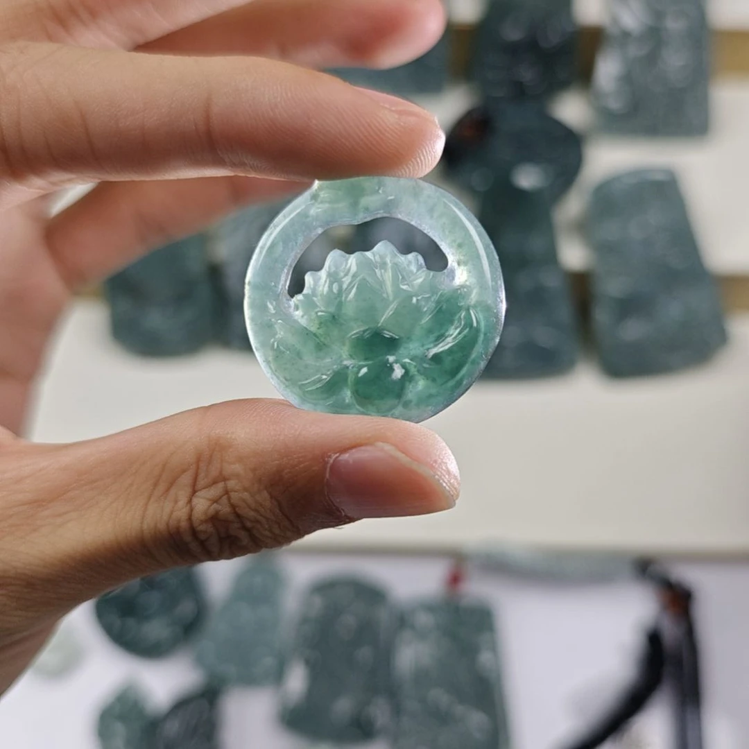 翡翠未镶嵌颈饰1111111111111