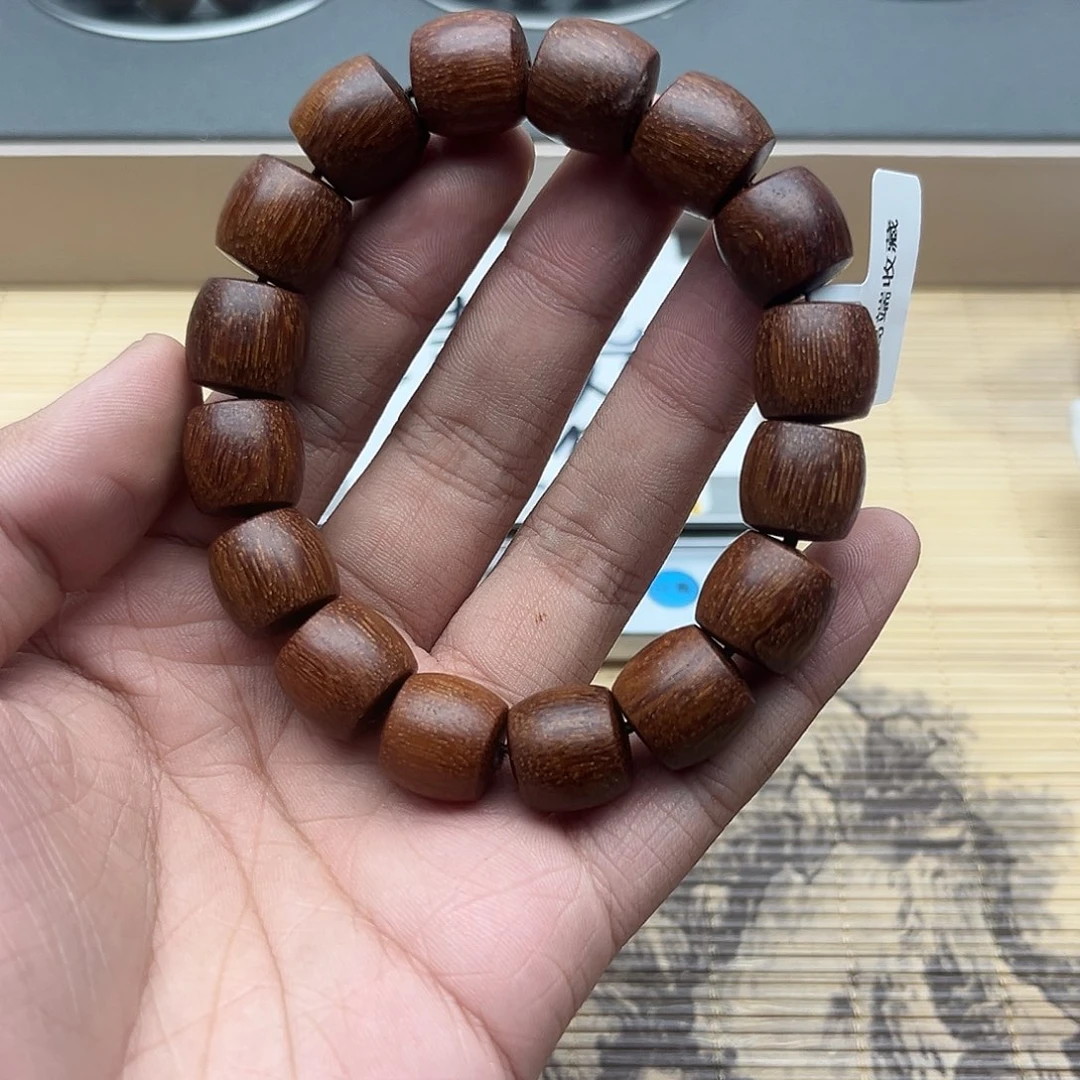 沉香碎屑沉香红土