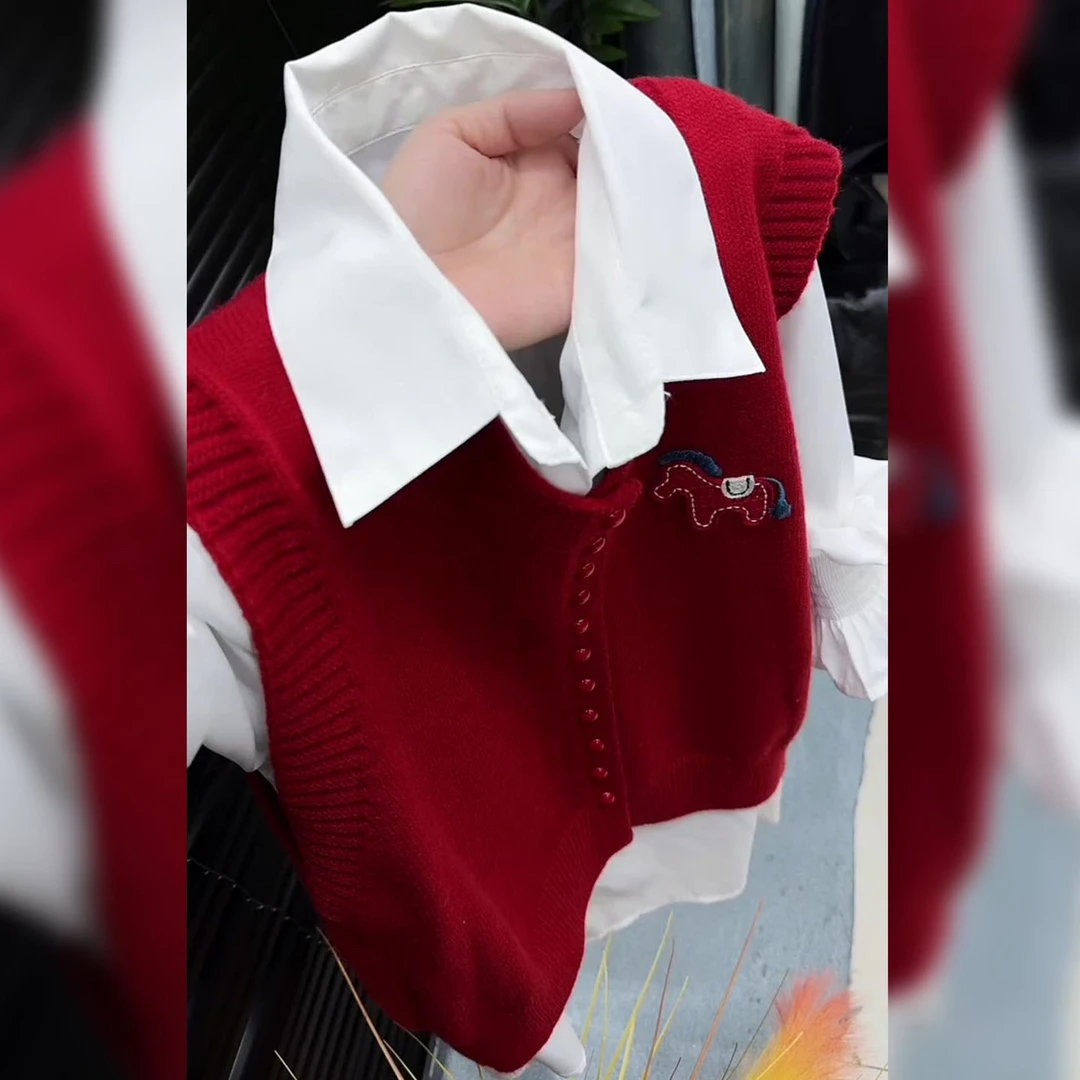 2025秋冬大码胖MM跨年圣诞氛围感针织马甲内搭百搭显瘦衬衣两件套