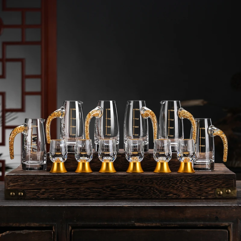 轻奢水晶玻璃白酒杯分酒器套装中式家用过年酒具一口杯小酒杯